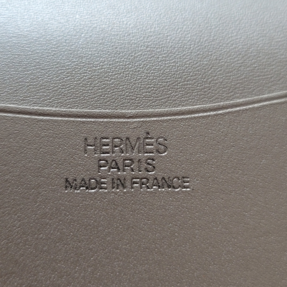 COLLECTORS ITEM- Hermes Bifold Wallet - Picture 5 of 16